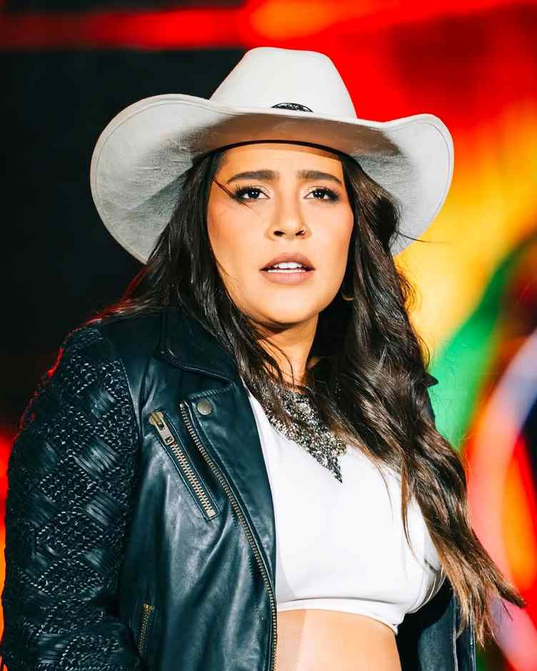 Lauana Prado - Age, Bio, Career, Family, Relationships, Boyfriends
