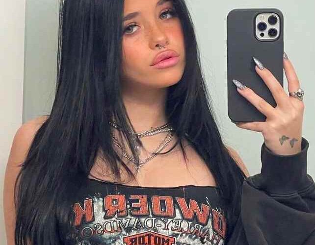 Nessa Barrett